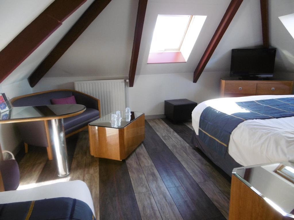 Hotel De L'Arrivee Guingamp Exteriér fotografie